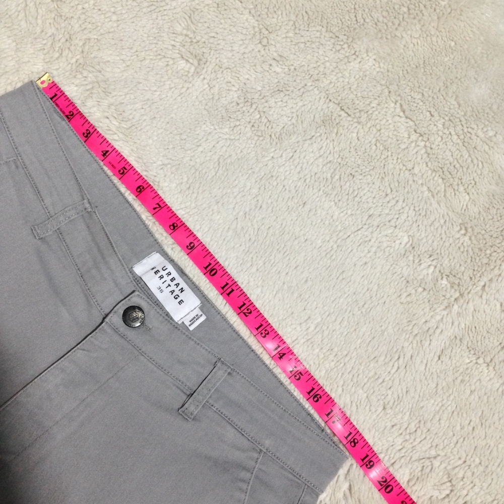 Urban Heritage | Gray Flat Front Men Shorts | Size 36 - Picture 4 of 7